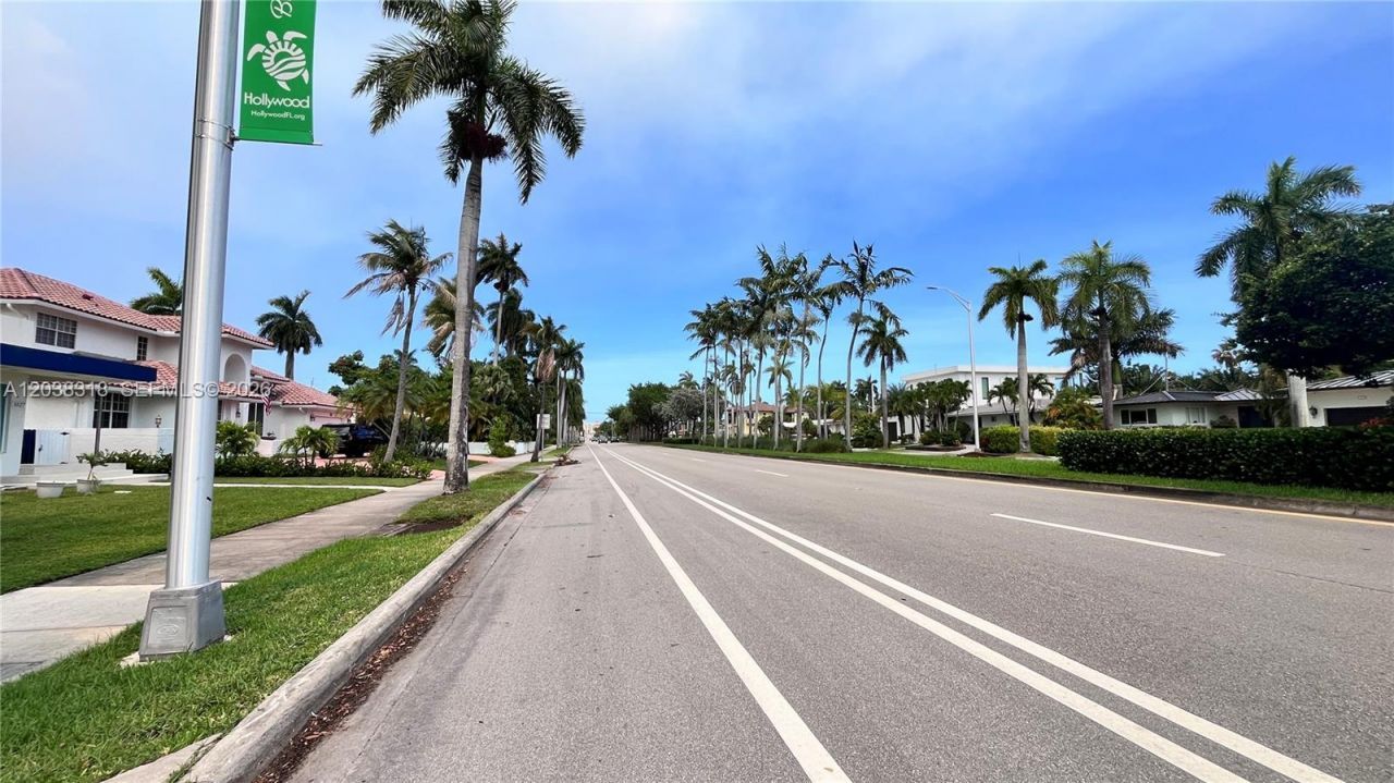 1031 Hollywood Blvd , Hollywood, FL 33019 Photo