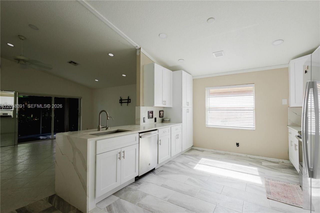 7577 Caprio Dr, Boynton Beach, FL 33472 Photo