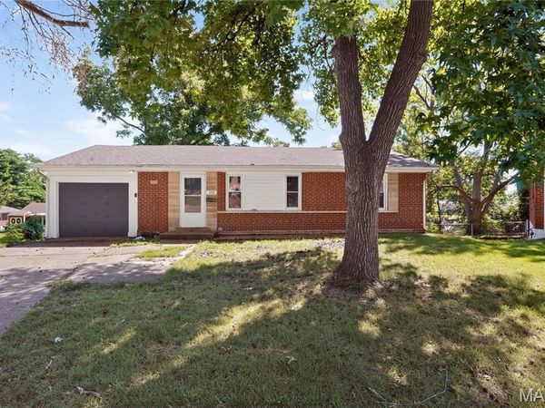 102 Florwood Court , St Louis, MO 63135