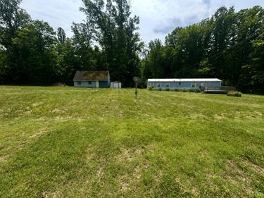 2478 Richmond Highway, Gladstone, VA 24553