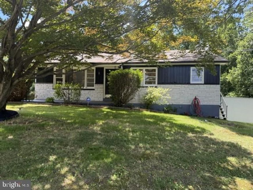 864 Chestnut Street, Douglassville, PA 19518 Main Photo