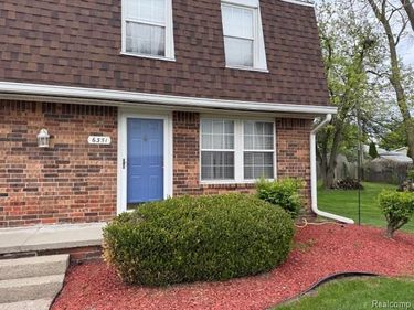 6351 Beechfield Drive, Lansing, MI 48911