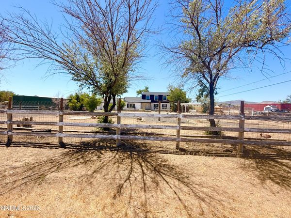 1301 Idaho Avenue, Silver Springs, NV 89429