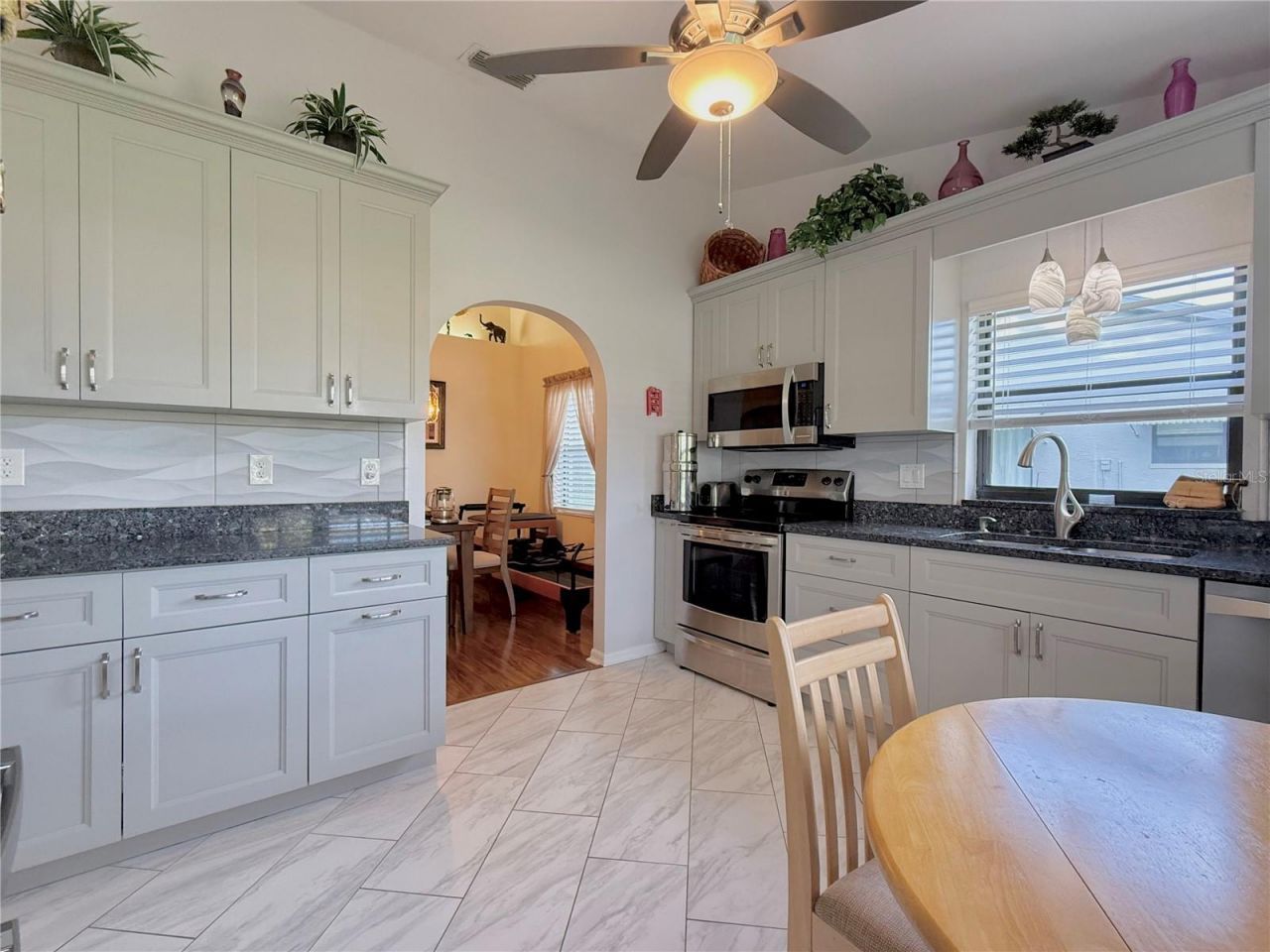 1742 W Orangewood Place , Avon Park, FL 33825 Photo