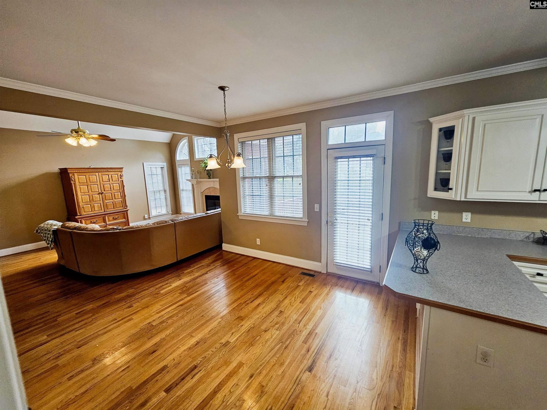 106 Arbor Place Drive  Photo 9