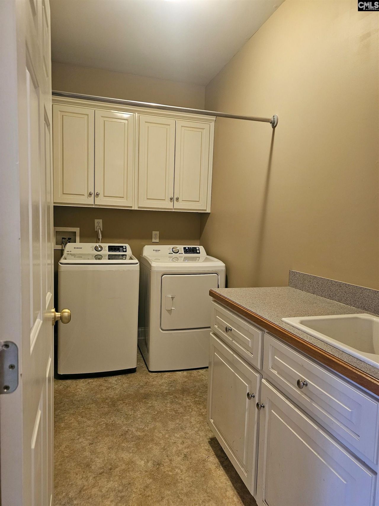 106 Arbor Place Drive  Photo 14