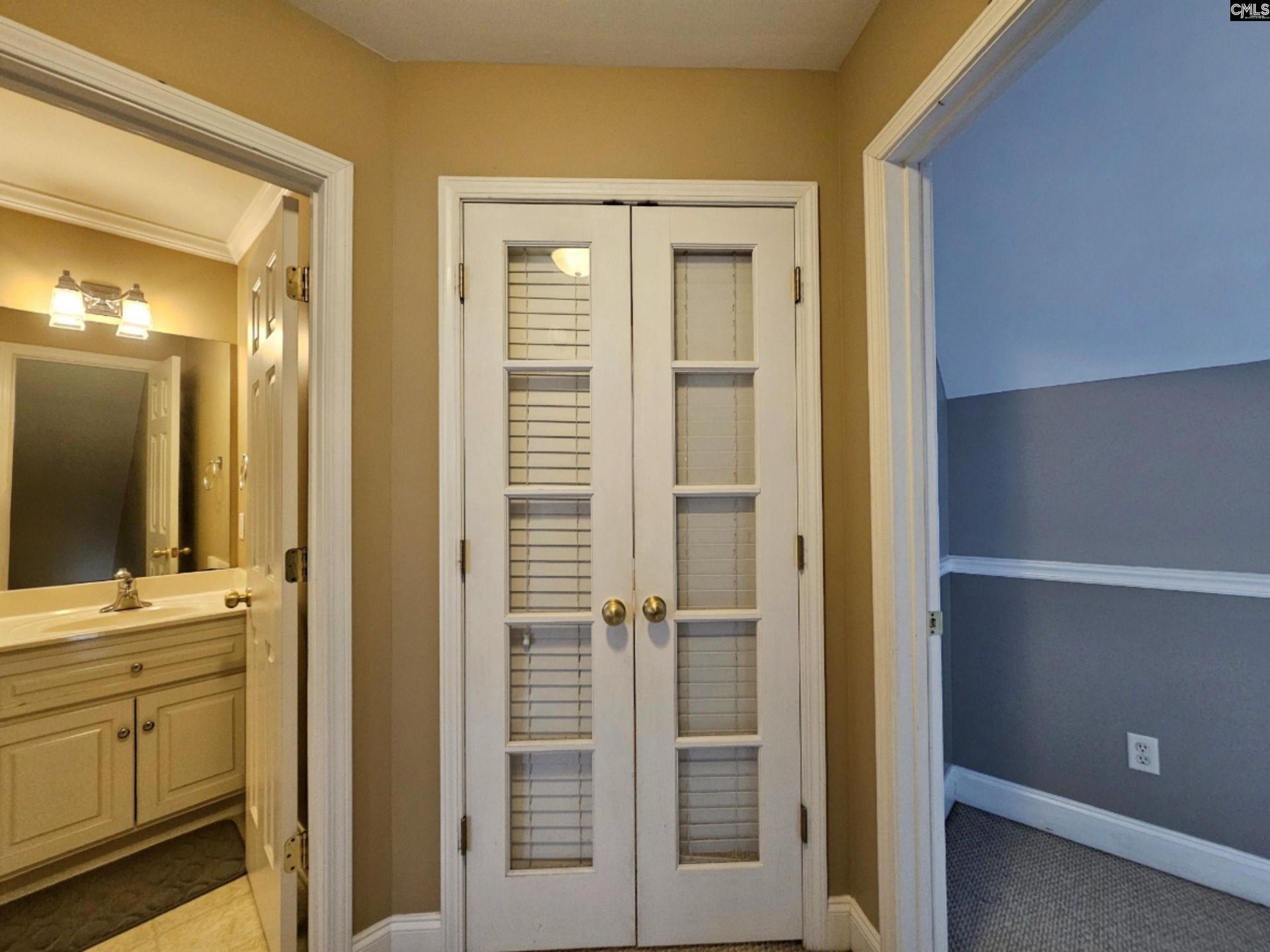 106 Arbor Place Drive  Photo 31