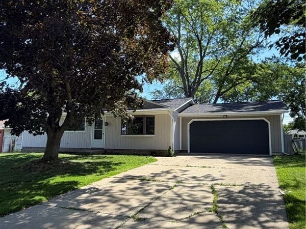 13187 Yager Drive , Strongsville, OH 44149
