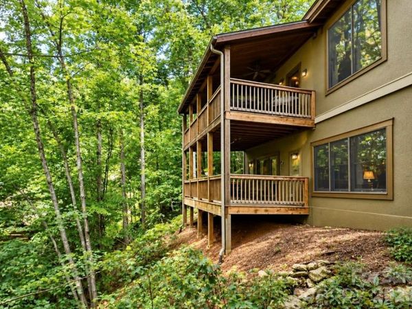 47 Falls Crossing Road, Burnsville, NC 28714