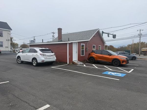 1637 Main St, Brockton, MA 02301
