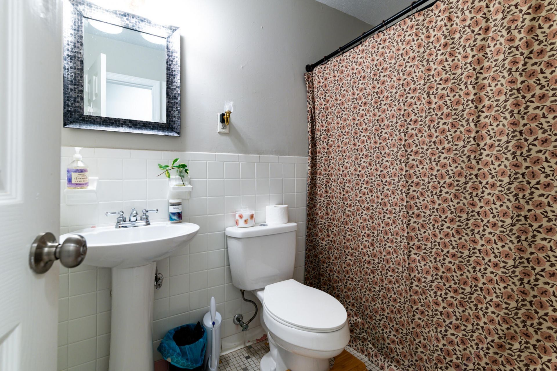 1521 Brookbank Avenue Photo 12