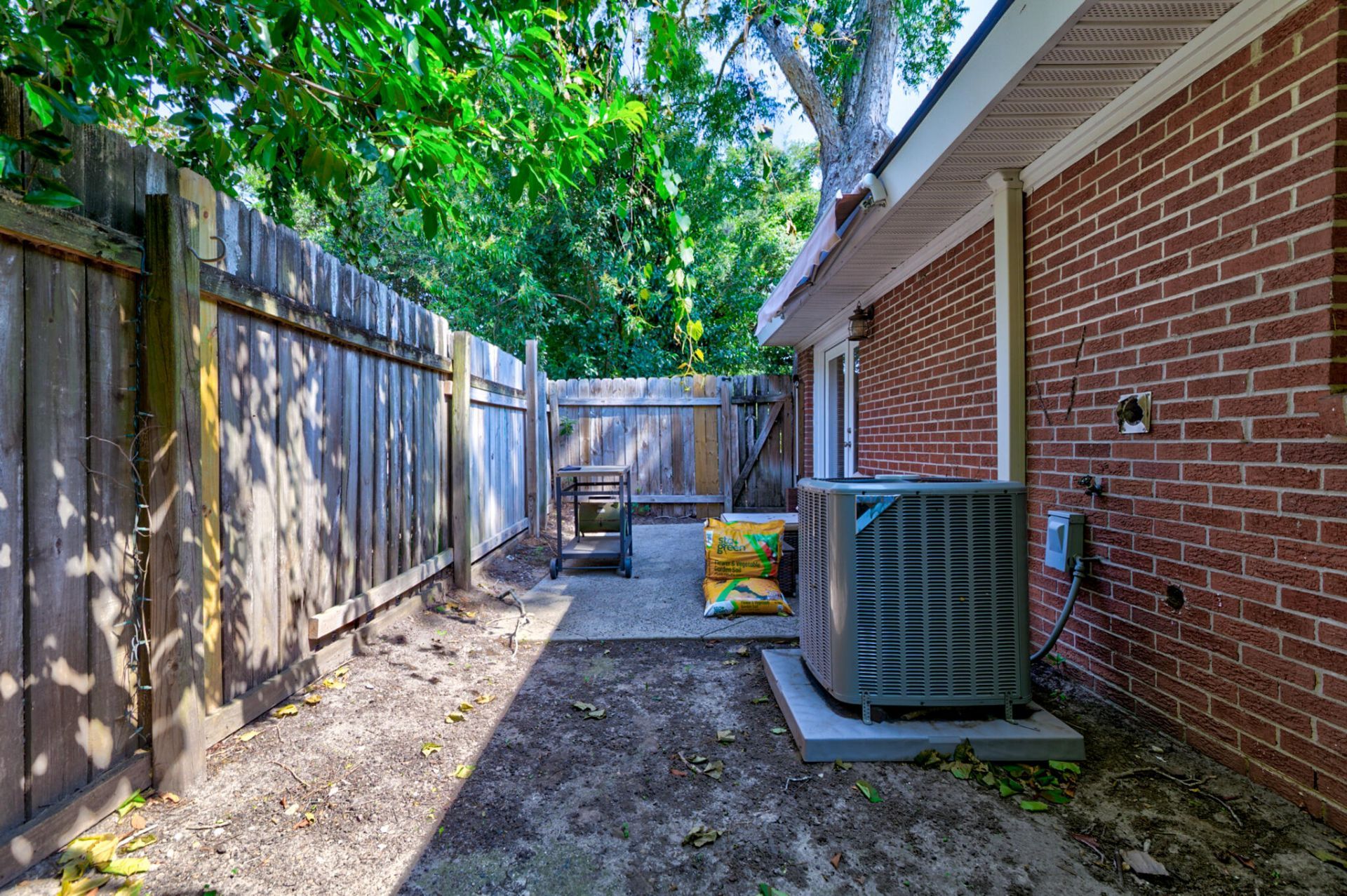 1521 Brookbank Avenue Photo 22
