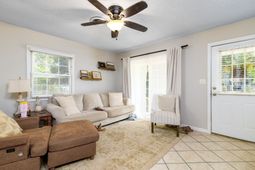 1521 Brookbank Avenue photo 4