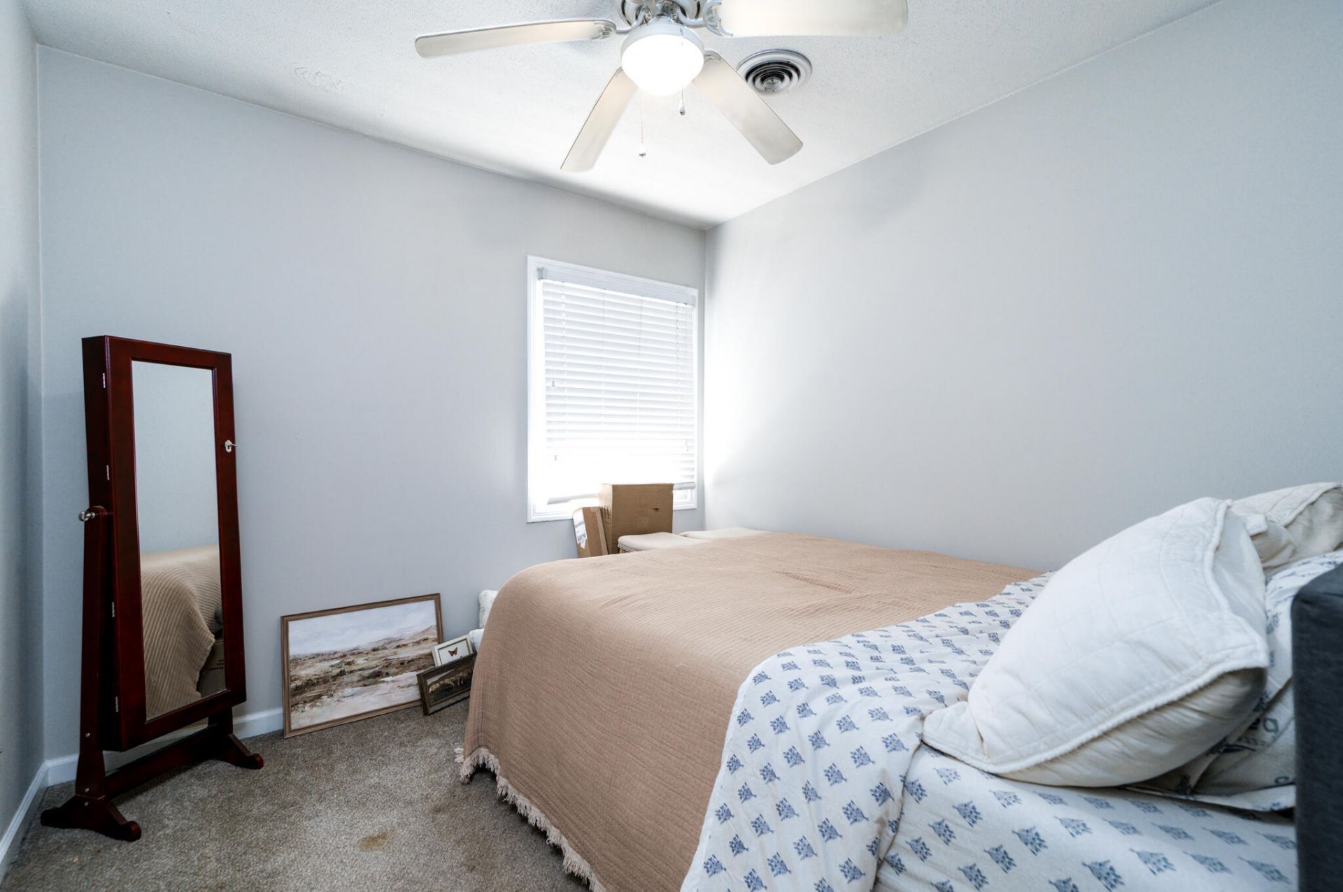 1521 Brookbank Avenue Photo 9