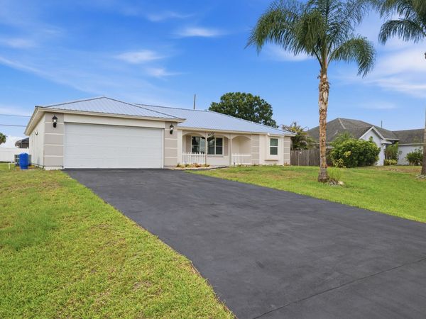 1051 SW Dubois Avenue, Port St. Lucie, FL 34953