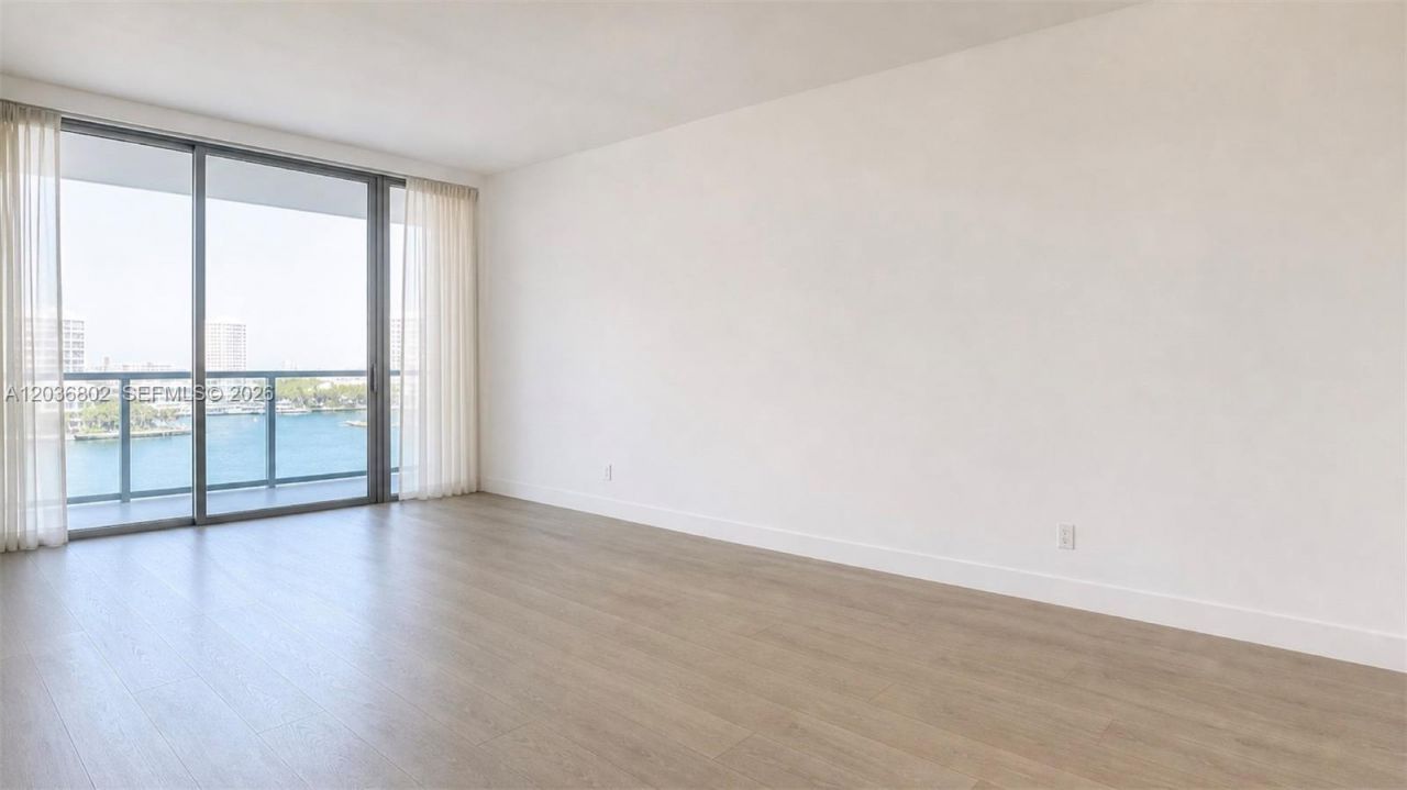 900 Bay Dr, Unit 424, Miami Beach, FL 33141 Photo