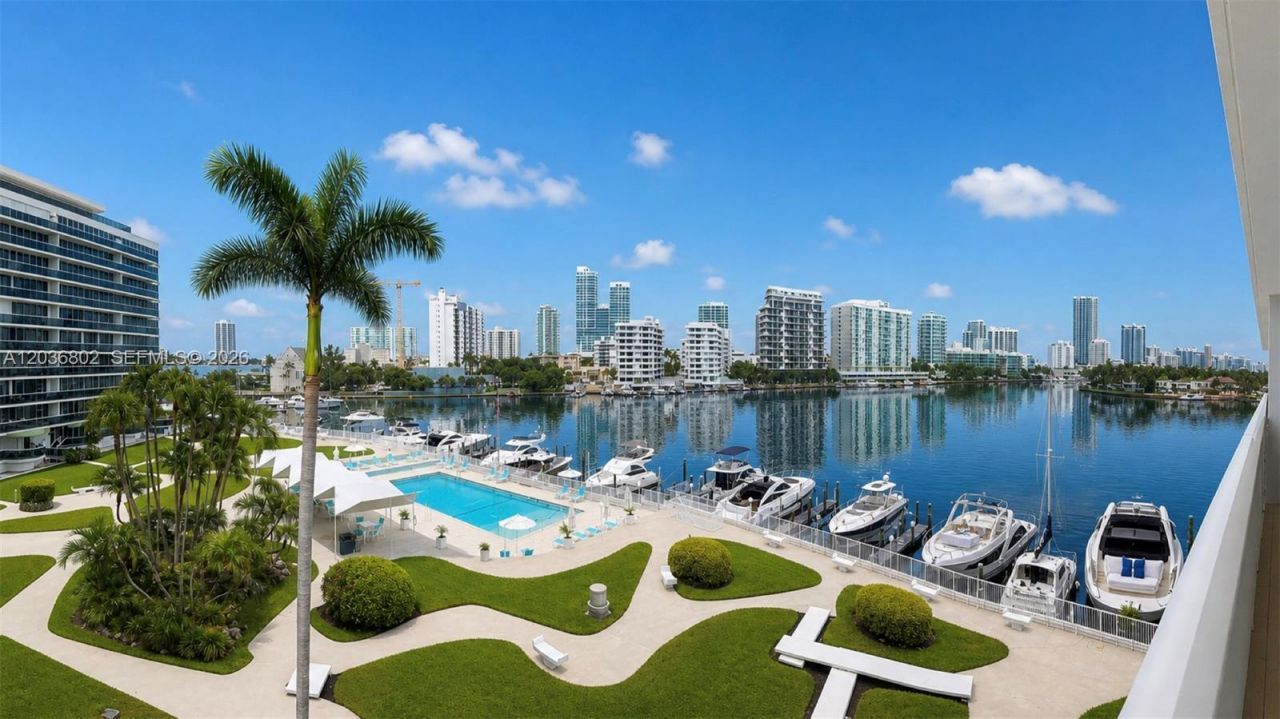 900 Bay Dr, Unit 424, Miami Beach, FL 33141 Photo