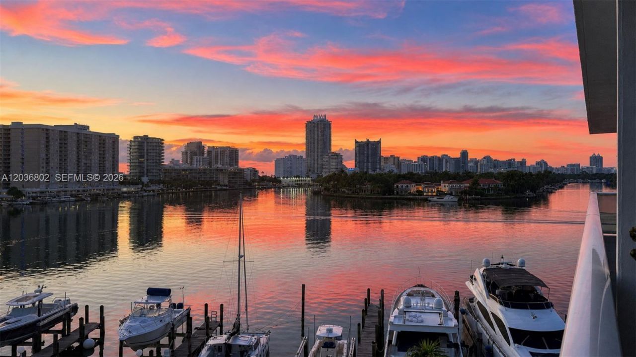900 Bay Dr, Unit 424, Miami Beach, FL 33141 Photo