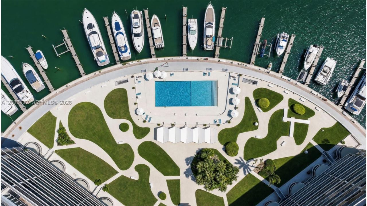 900 Bay Dr, Unit 424, Miami Beach, FL 33141 Photo