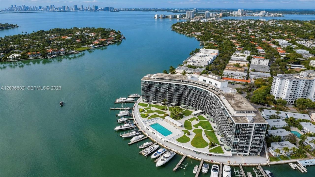 900 Bay Dr, Unit 424, Miami Beach, FL 33141 Photo