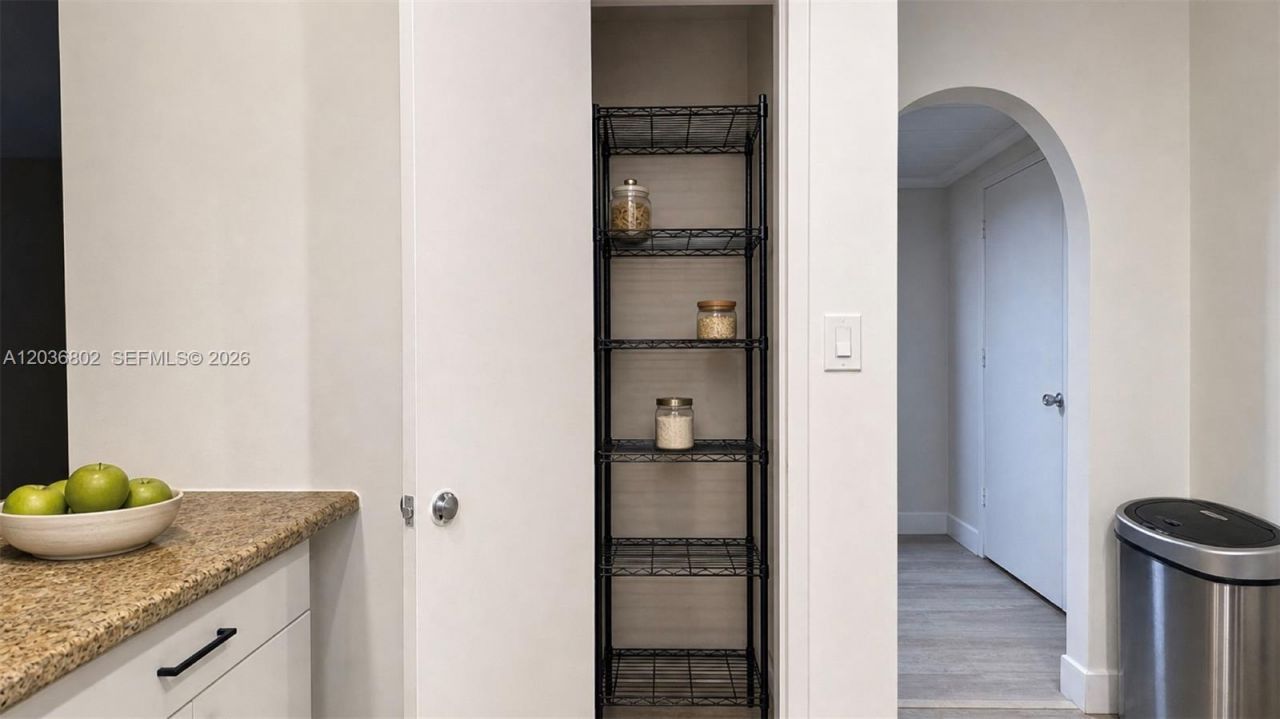 900 Bay Dr, Unit 424, Miami Beach, FL 33141 Photo