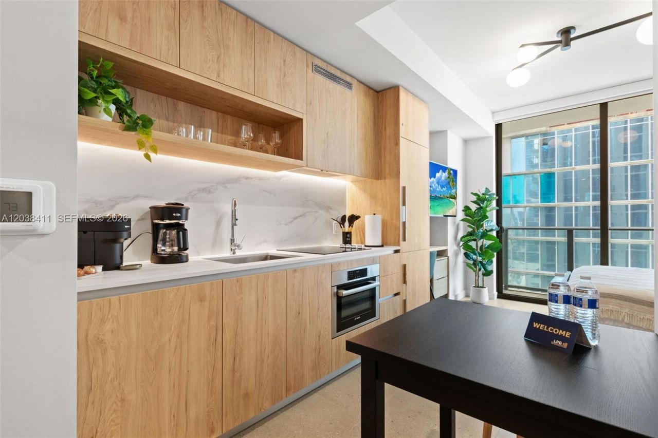 11 NE 6th St, Unit 2406, Miami, FL 33132 Photo