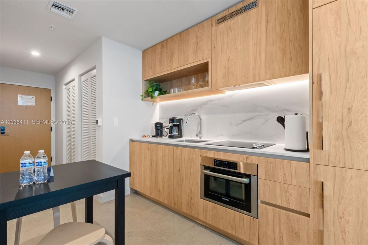 11 NE 6th St, Unit 2406, Miami, FL 33132 Photo