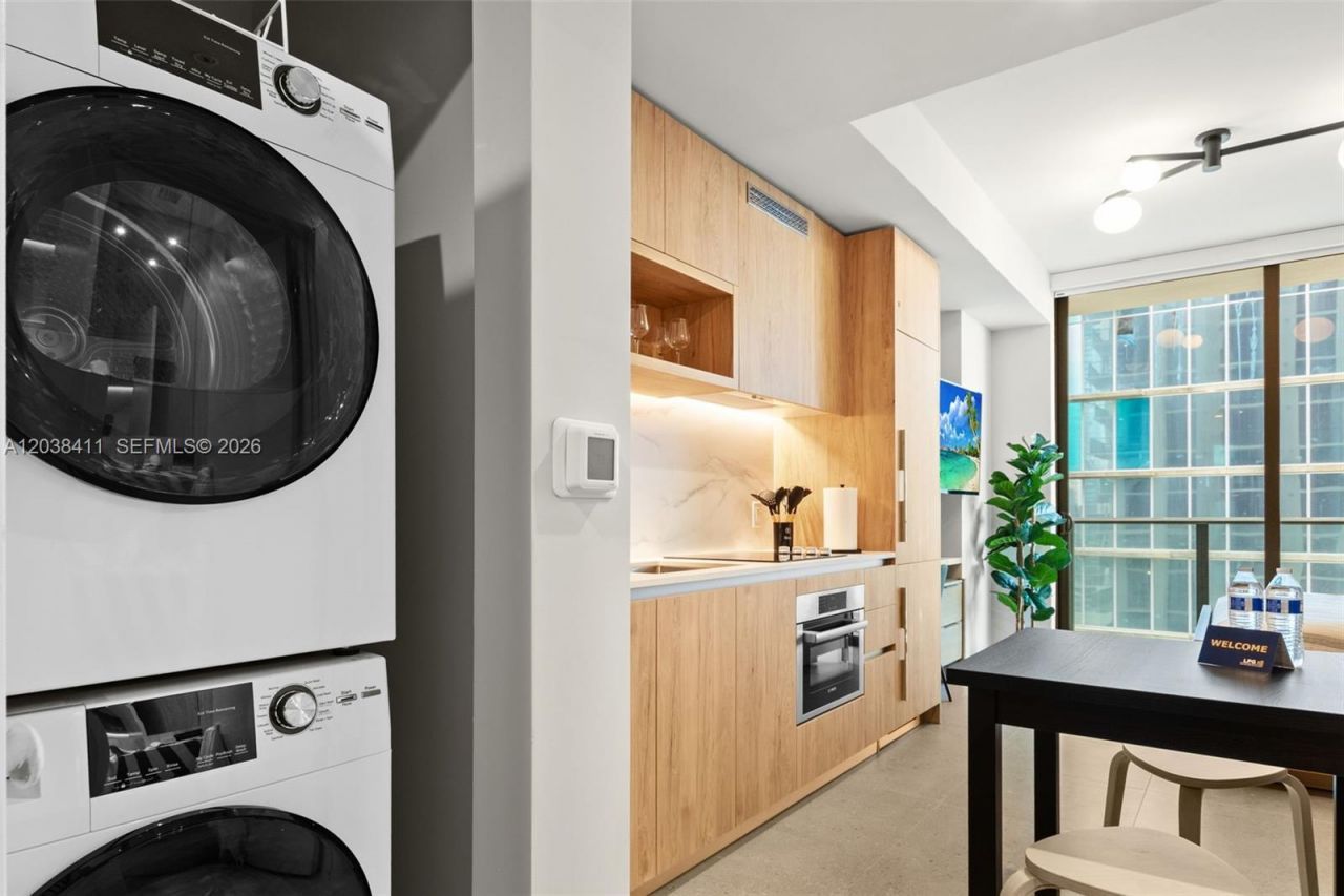11 NE 6th St, Unit 2406, Miami, FL 33132 Photo