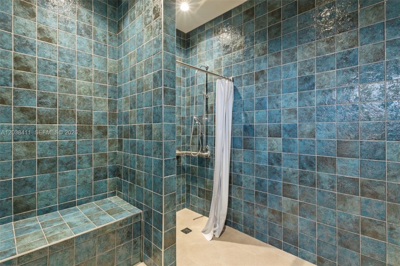 11 NE 6th St, Unit 2406, Miami, FL 33132 Photo