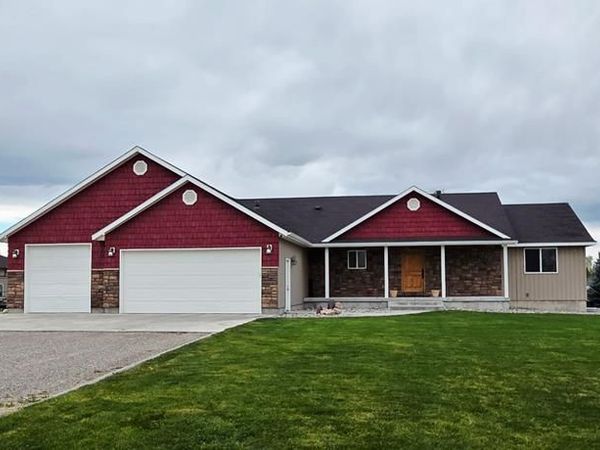 30 North 700 W, BLACKFOOT, ID 83221