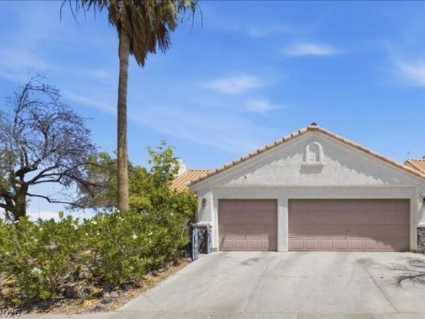 101 Aruba Isle Drive , Henderson, NV 89002