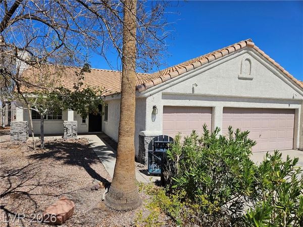 101 Aruba Isle Drive, Henderson, NV 89002