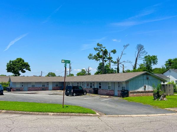 120 S Elm Street , Jacksonville, AR 72076