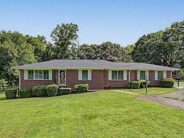 3010 N Main Street NW, Kennesaw, GA 30144