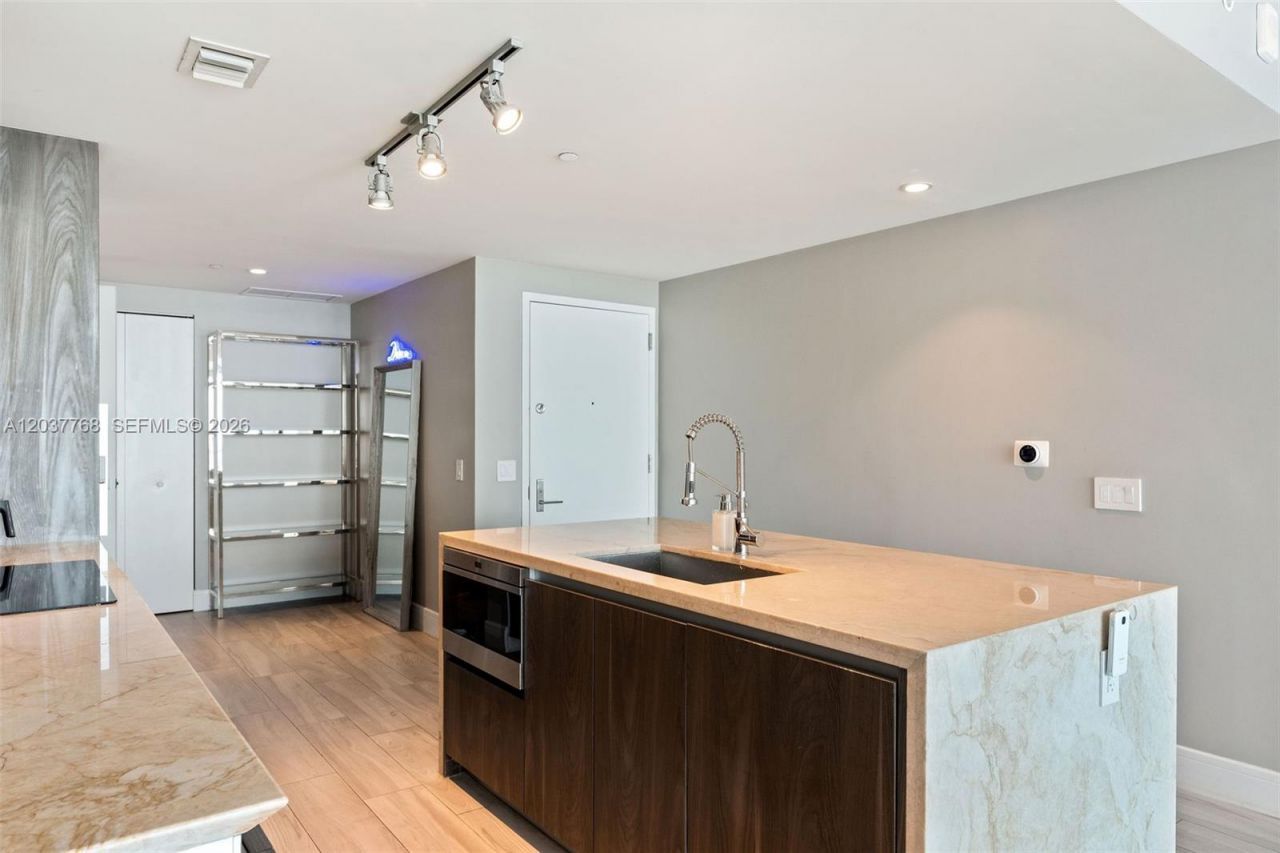 3131 NE 7th Ave, Unit 2402, Miami, FL 33137 Photo
