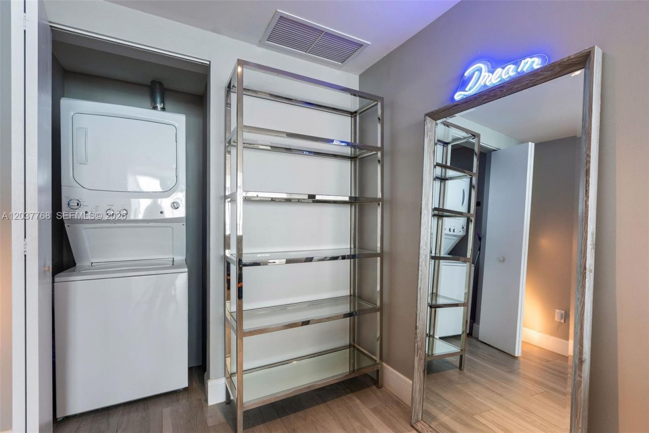 3131 NE 7th Ave, Unit 2402, Miami, FL 33137 Photo