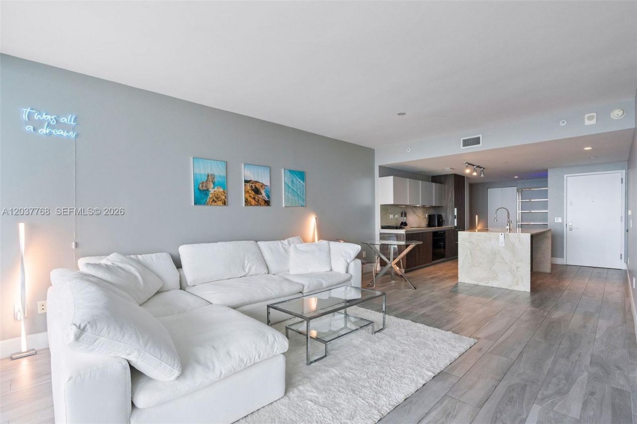 3131 NE 7th Ave, Unit 2402, Miami, FL 33137 Photo