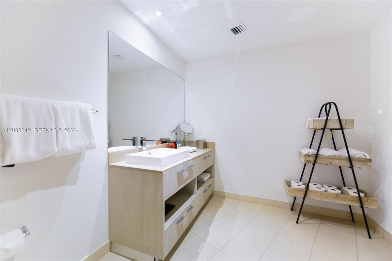 4111 S Ocean Dr , Unit 3204, Hollywood, FL 33019 Photo