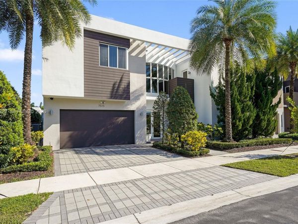 7515 NW 99th Ave, Unit 7515, Doral, FL 33178