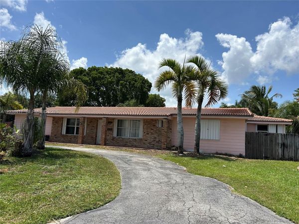 8385 SW 105th St , Miami, FL 33156