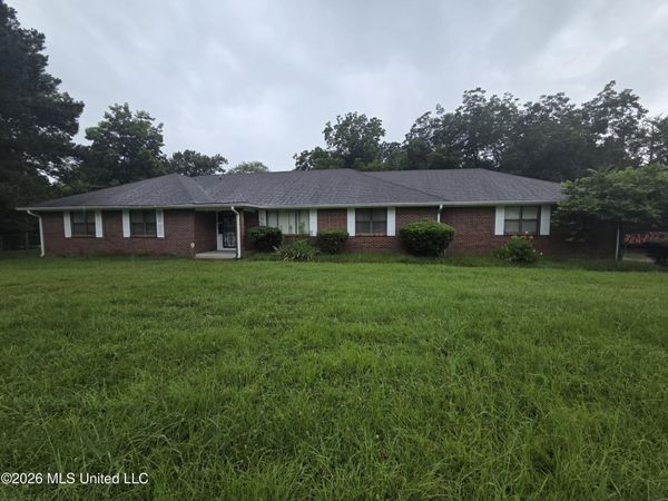 1195 N Old Canton, Canton, MS 39046