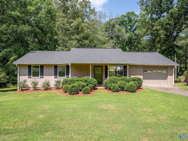 206 Sunset Street, Centre, AL 35960