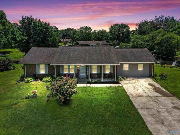 1055 Coleman Road, New Market, AL 35761