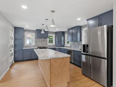 720 Fir Avenue, Bird Island, MN 55310