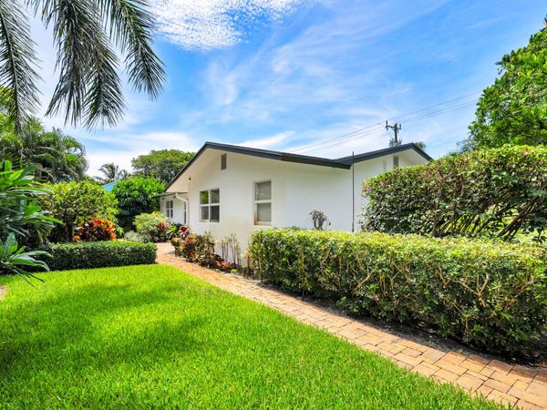 844 Avon Road, West Palm Beach, FL 33401