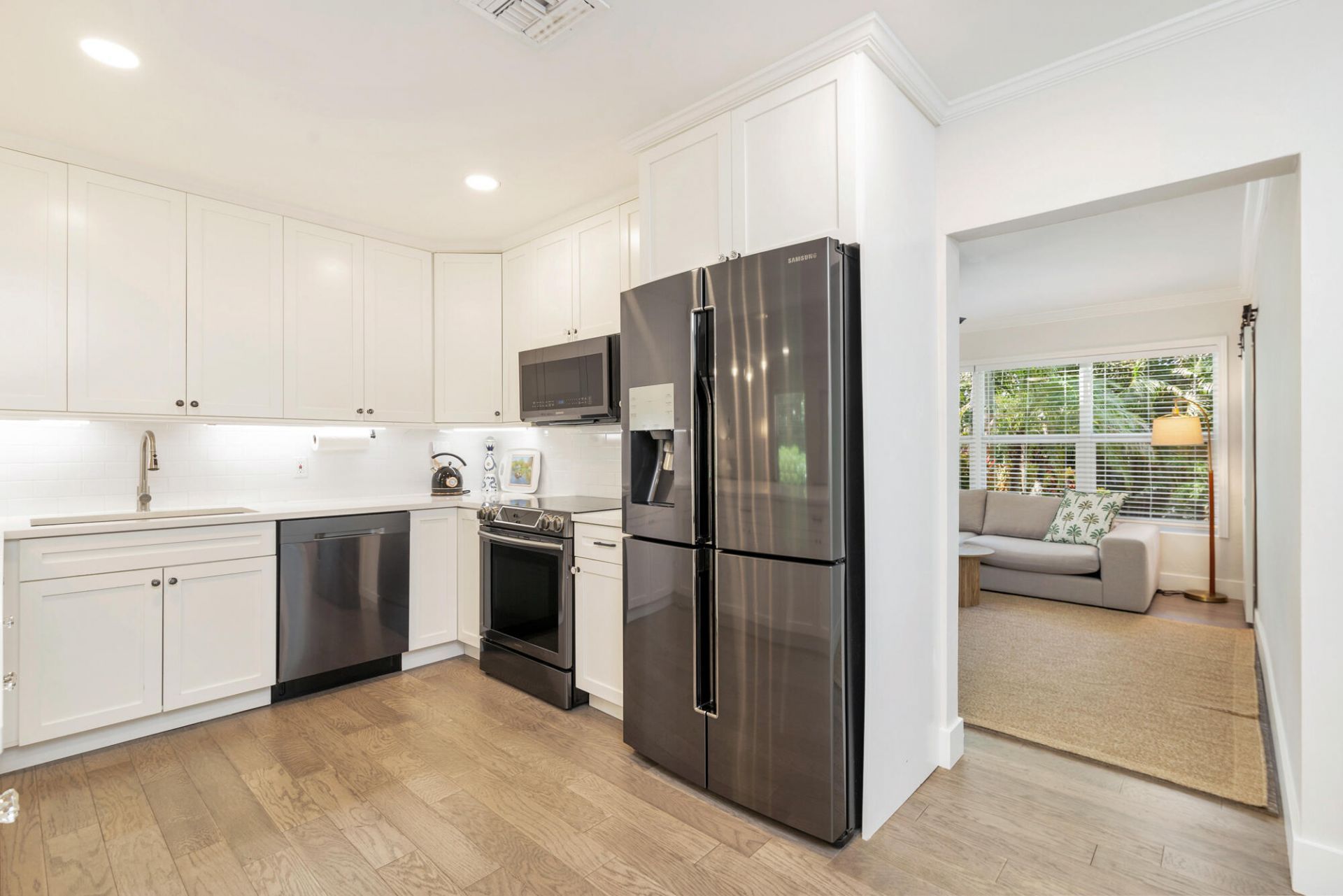 844 Avon Road, West Palm Beach, FL 33401 Photo