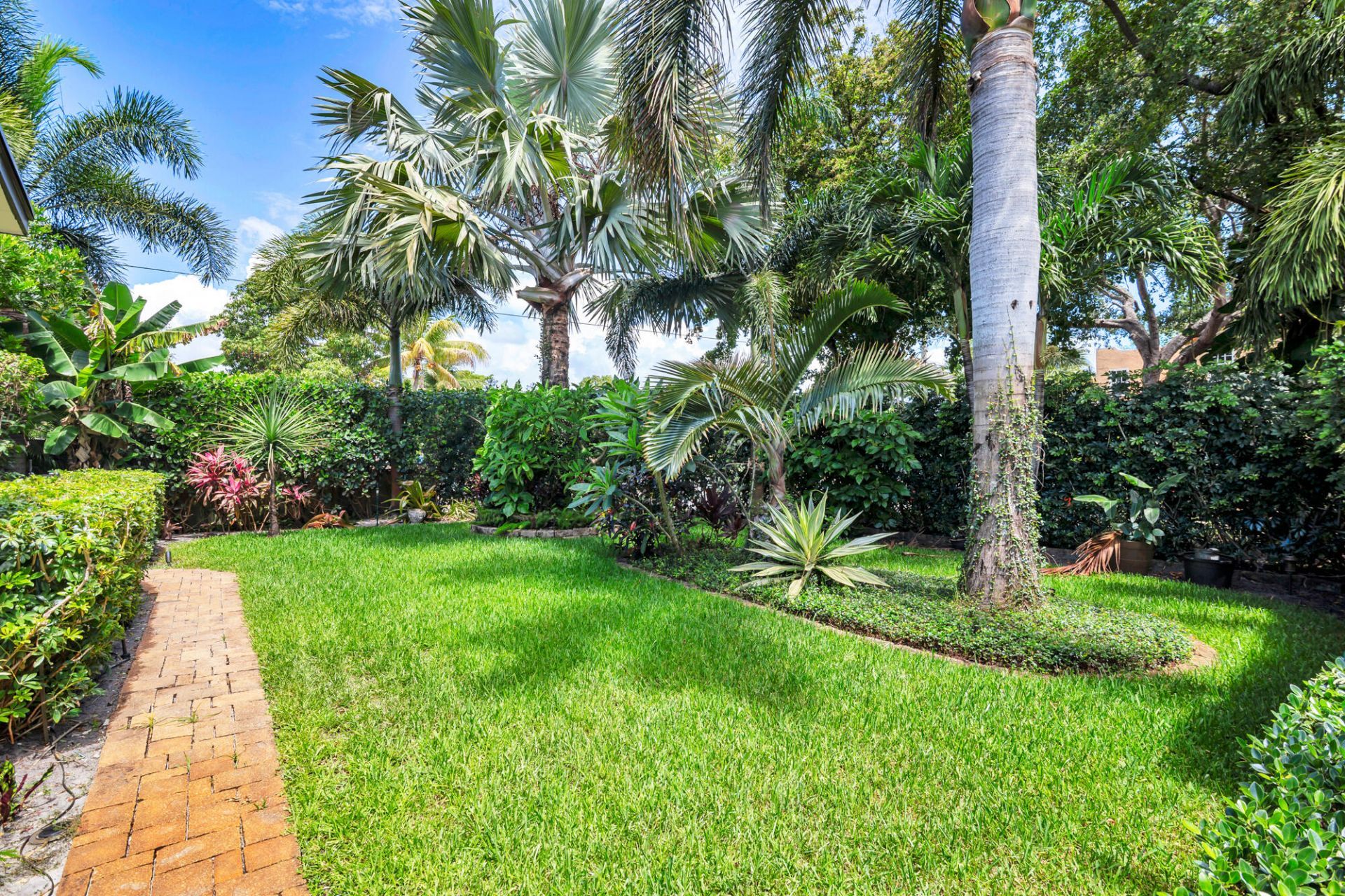 844 Avon Road, West Palm Beach, FL 33401 Photo