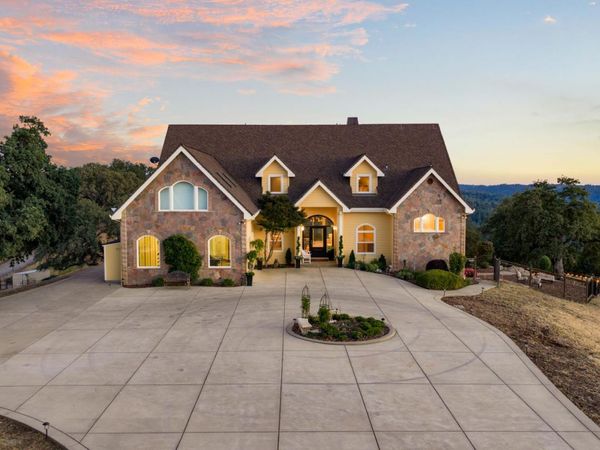 6881 Sagittarius Dr, Placerville, CA 95667
