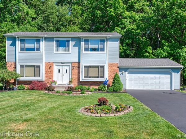 6448 Grand Circle Drive, Genoa Twp, MI 48116