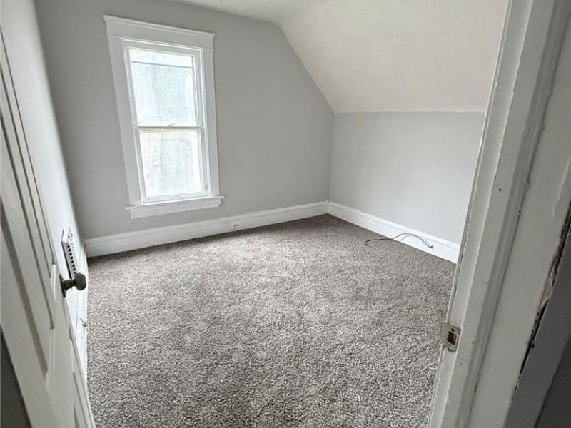 1011 E 72nd Place, Cleveland, OH 44103 Photo 11
